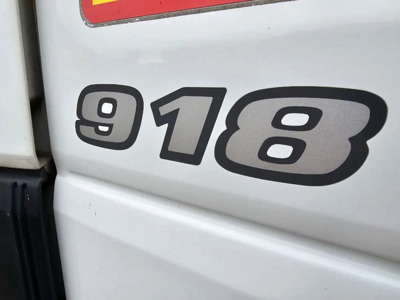 Ponyvás teherautó Mercedes-Benz Atego 918: 15 kép. Ponyvás teherautó Mercedes-Benz Atego 918: 15 kép.