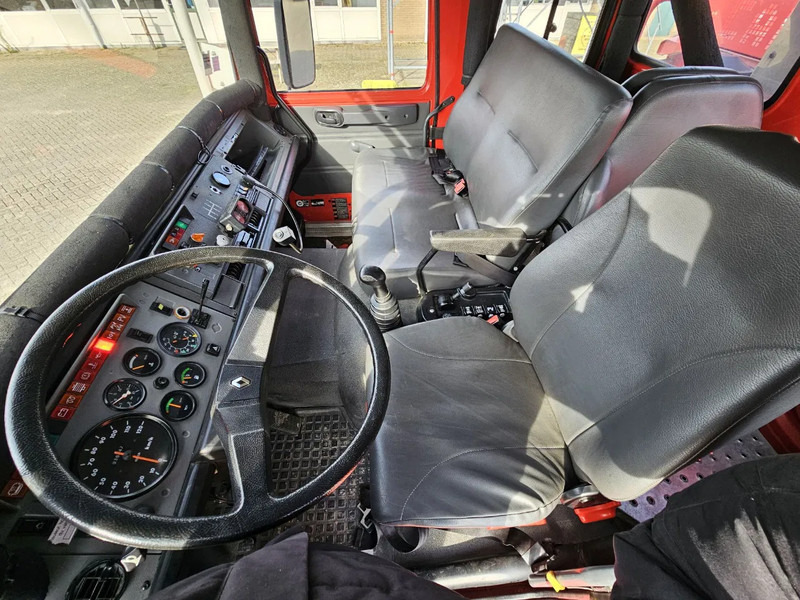 Tűzoltóautó Renault M210 2000L Watertank: 9 kép.