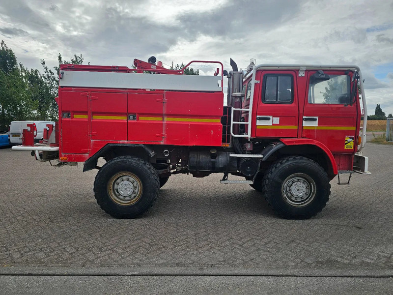 Renault M210 40BCA230 - Tűzoltóautó: 4 kép. Renault M210 40BCA230 - Tűzoltóautó: 4 kép.