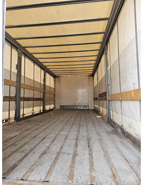 Ponyvás teherautó Renault Premium 270 DXI - Manual: 7 kép.