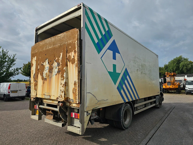 Scania P114-340 CP14 - Dobozos felépítményű teherautó: 5 kép. Scania P114-340 CP14 - Dobozos felépítményű teherautó: 5 kép.