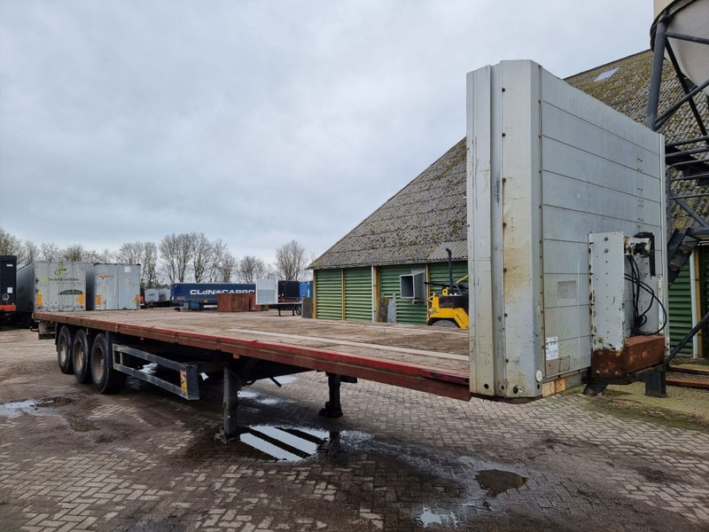 Schmitz Cargobull SCS24 - Platós félpótkocsi: 3 kép. Schmitz Cargobull SCS24 - Platós félpótkocsi: 3 kép.