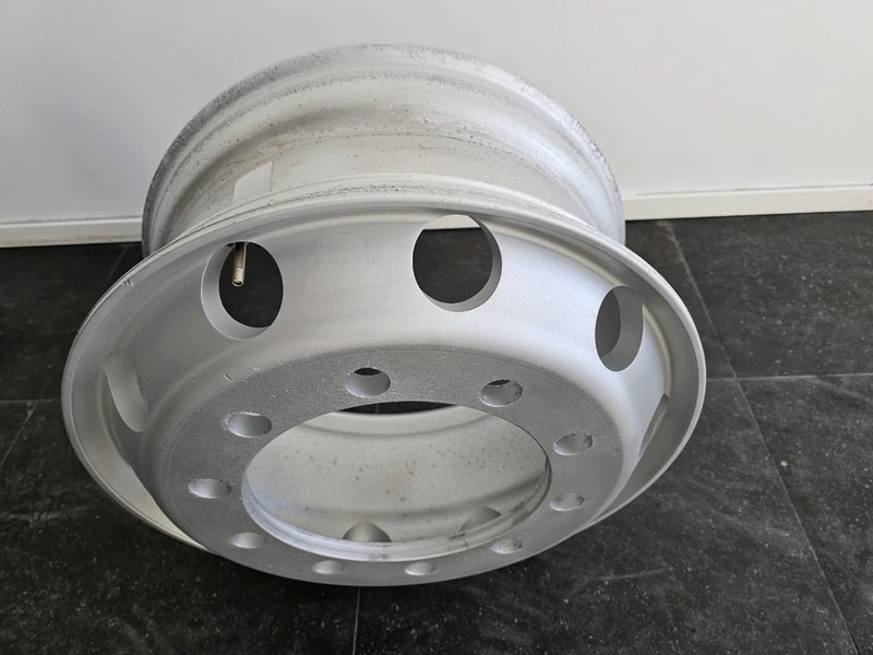 Alcoa 22.5 x 9.00 (200 Pieces in stock) - Felni - Teherautó: 3 kép. Alcoa 22.5 x 9.00 (200 Pieces in stock) - Felni - Teherautó: 3 kép.