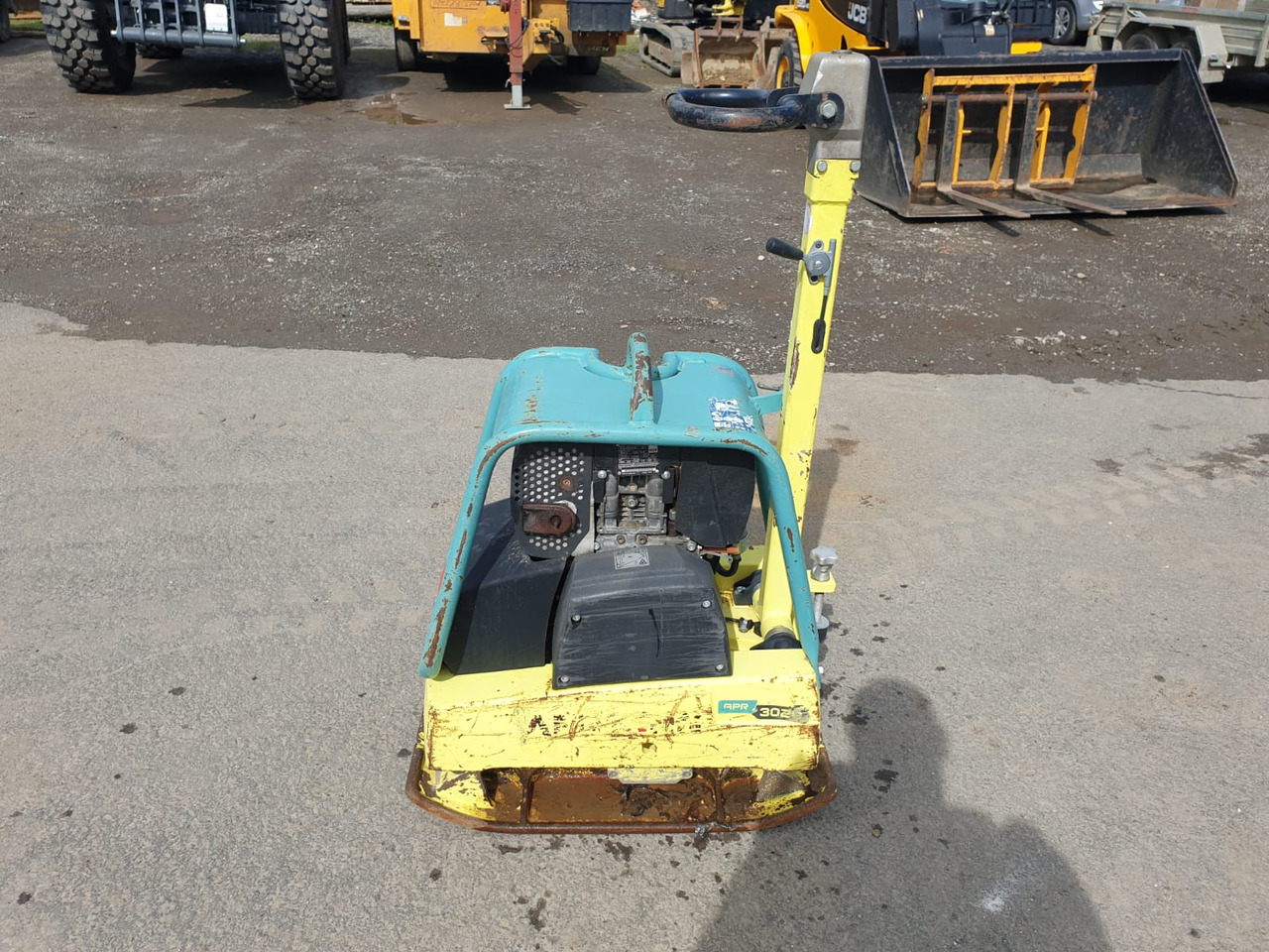 AMMANN APR 3020 - Lapvibrátor: 2 kép. AMMANN APR 3020 - Lapvibrátor: 2 kép.