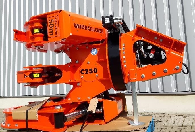 Westtech Woodcracker C 250 - Adapterek - Kotrógép: 2 kép. Westtech Woodcracker C 250 - Adapterek - Kotrógép: 2 kép.