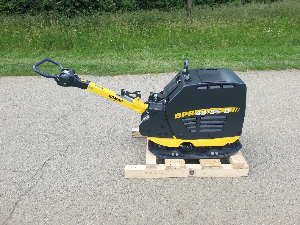 BOMAG BPR 45/55 D - Lapvibrátor: 2 kép. BOMAG BPR 45/55 D - Lapvibrátor: 2 kép.