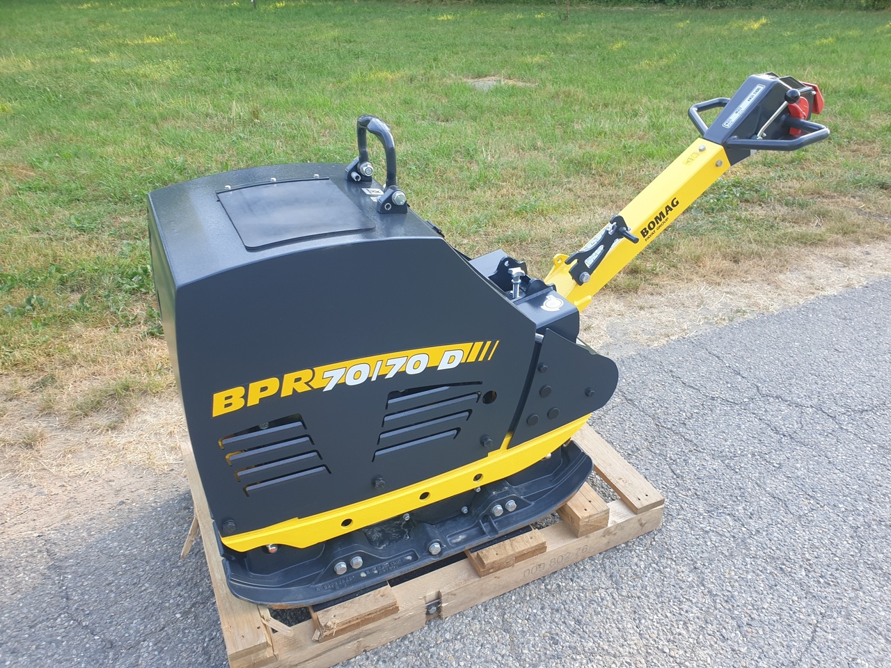 BOMAG BPR 70/70 D - Lapvibrátor: 4 kép. BOMAG BPR 70/70 D - Lapvibrátor: 4 kép.