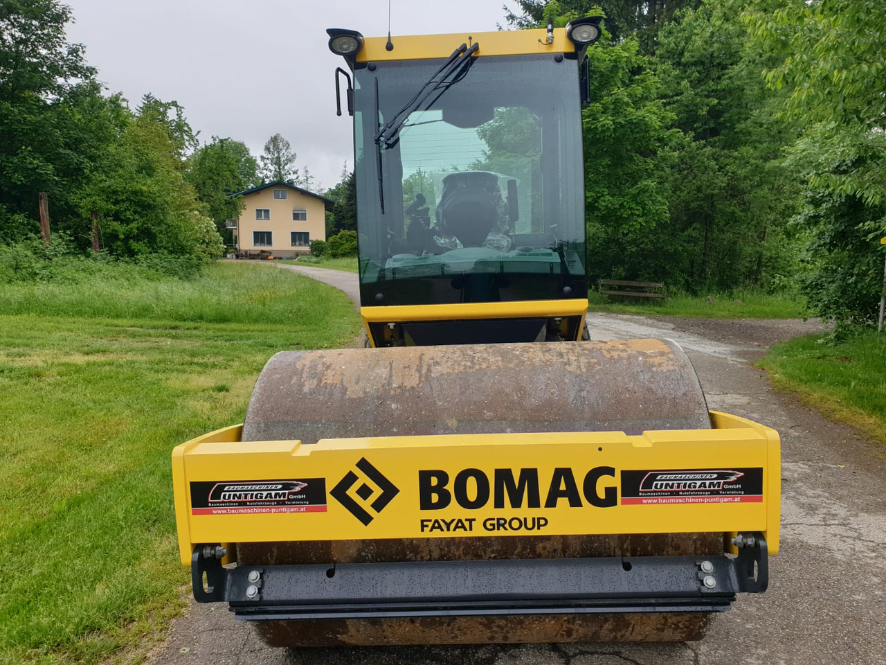 BOMAG BW 177 D-5 PL - Úthenger: 4 kép. BOMAG BW 177 D-5 PL - Úthenger: 4 kép.