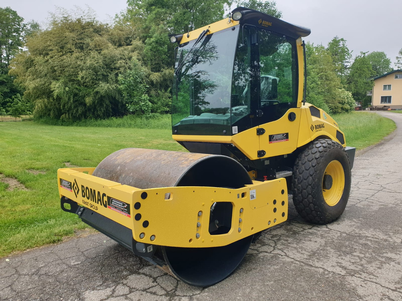 BOMAG BW 177 D-5 PL - Úthenger: 3 kép. BOMAG BW 177 D-5 PL - Úthenger: 3 kép.