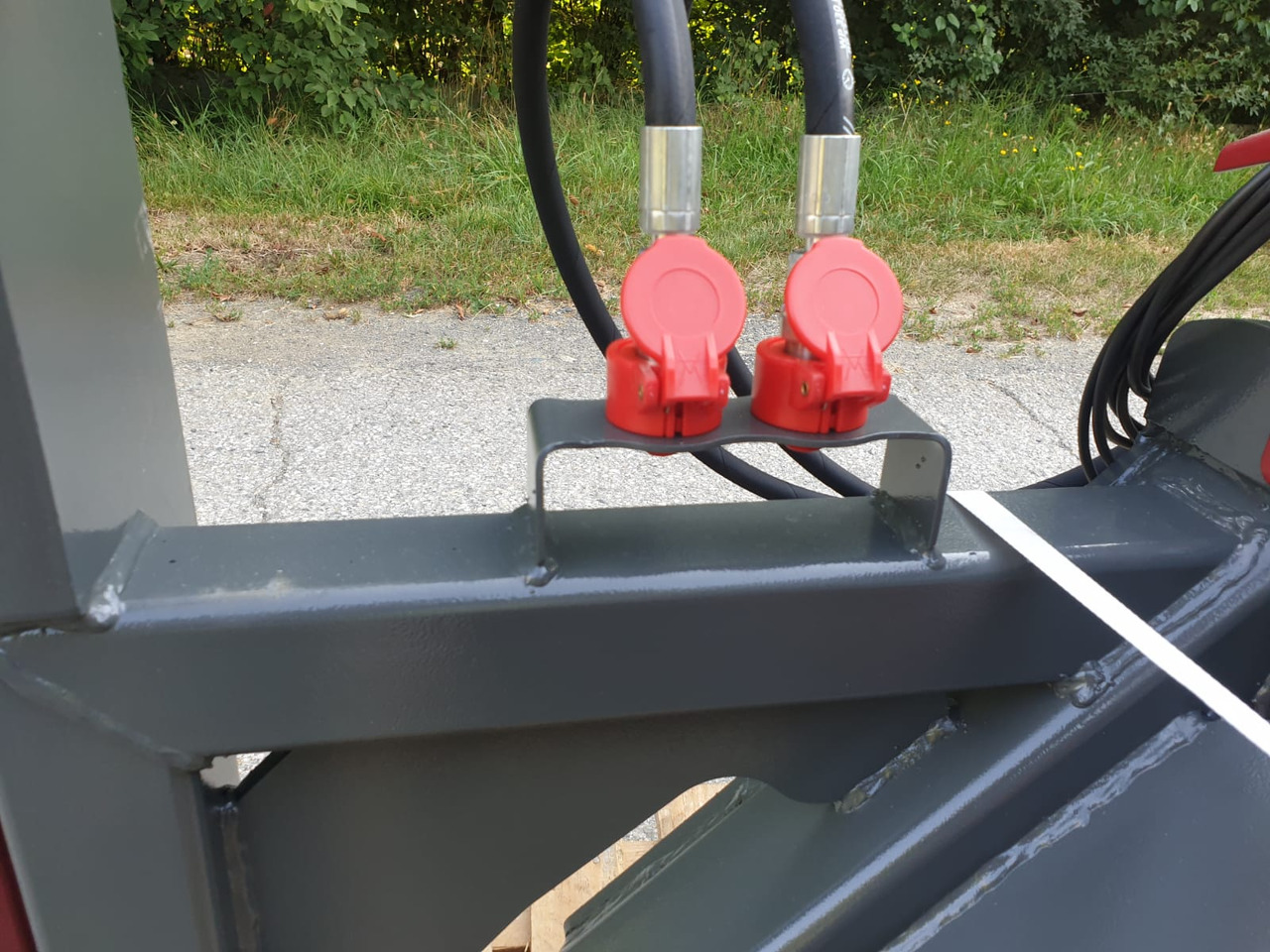 Polip kanál - Teleszkópos homlokrakodó Hydraulic forwarding tongs for telehandlers: 9 kép.