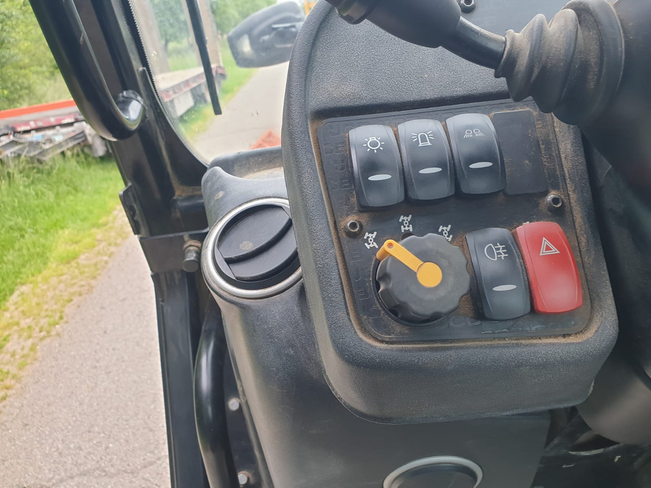 Teleszkópos rakodó JCB 540-140: 17 kép.
