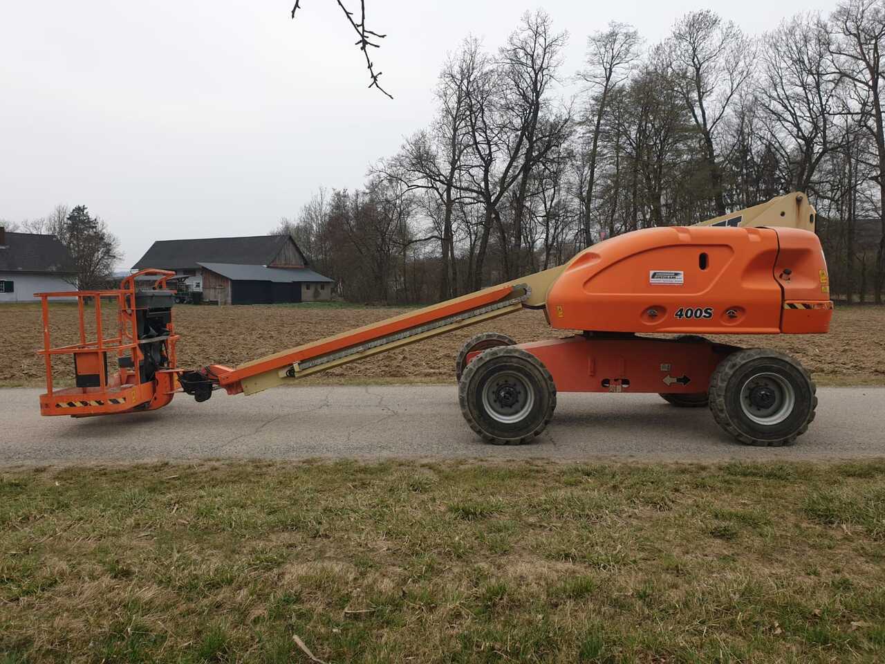 JLG 400 S - Teleszkópos emelő: 1 kép. JLG 400 S - Teleszkópos emelő: 1 kép.