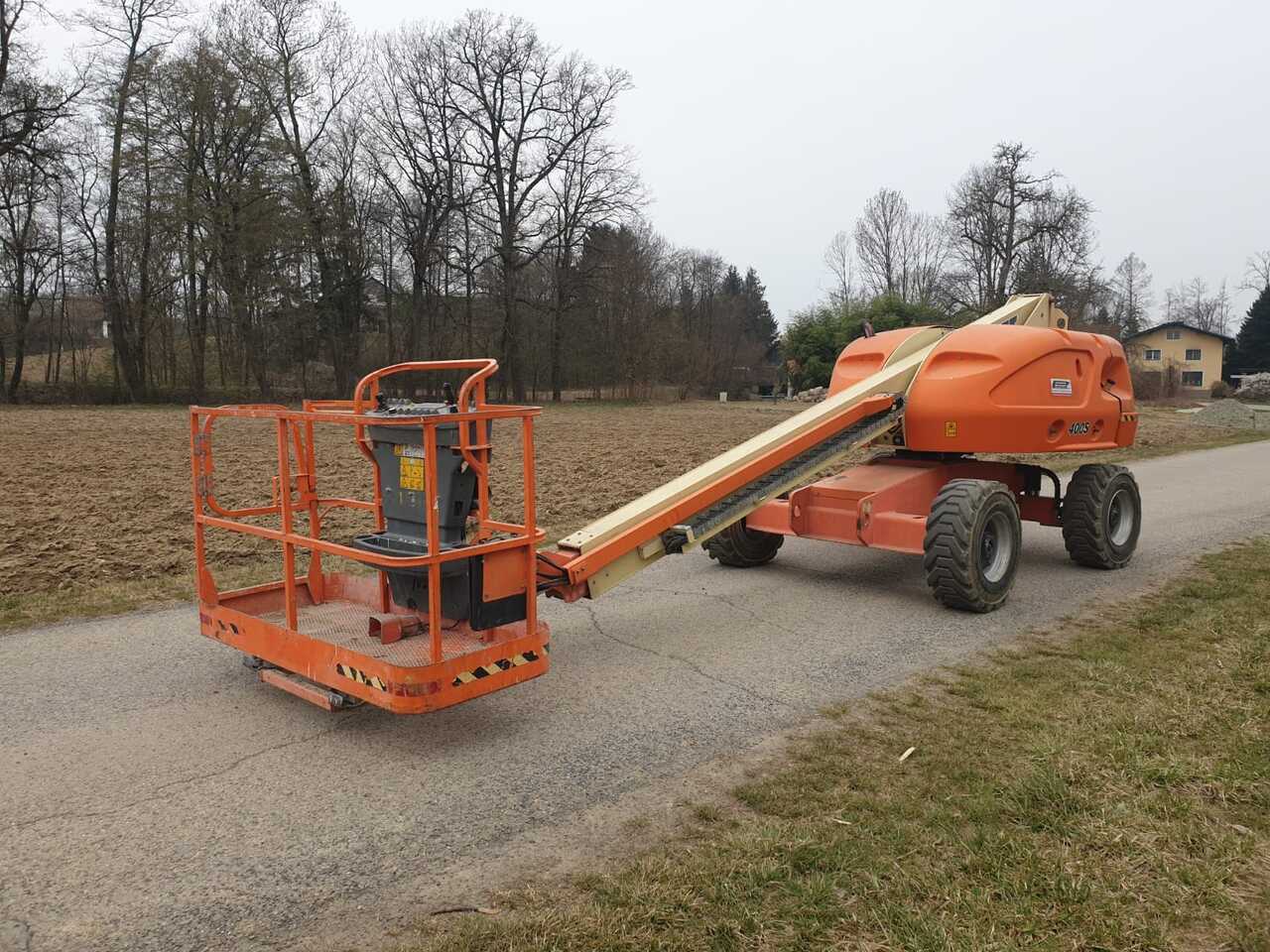 JLG 400 S - Teleszkópos emelő: 3 kép. JLG 400 S - Teleszkópos emelő: 3 kép.