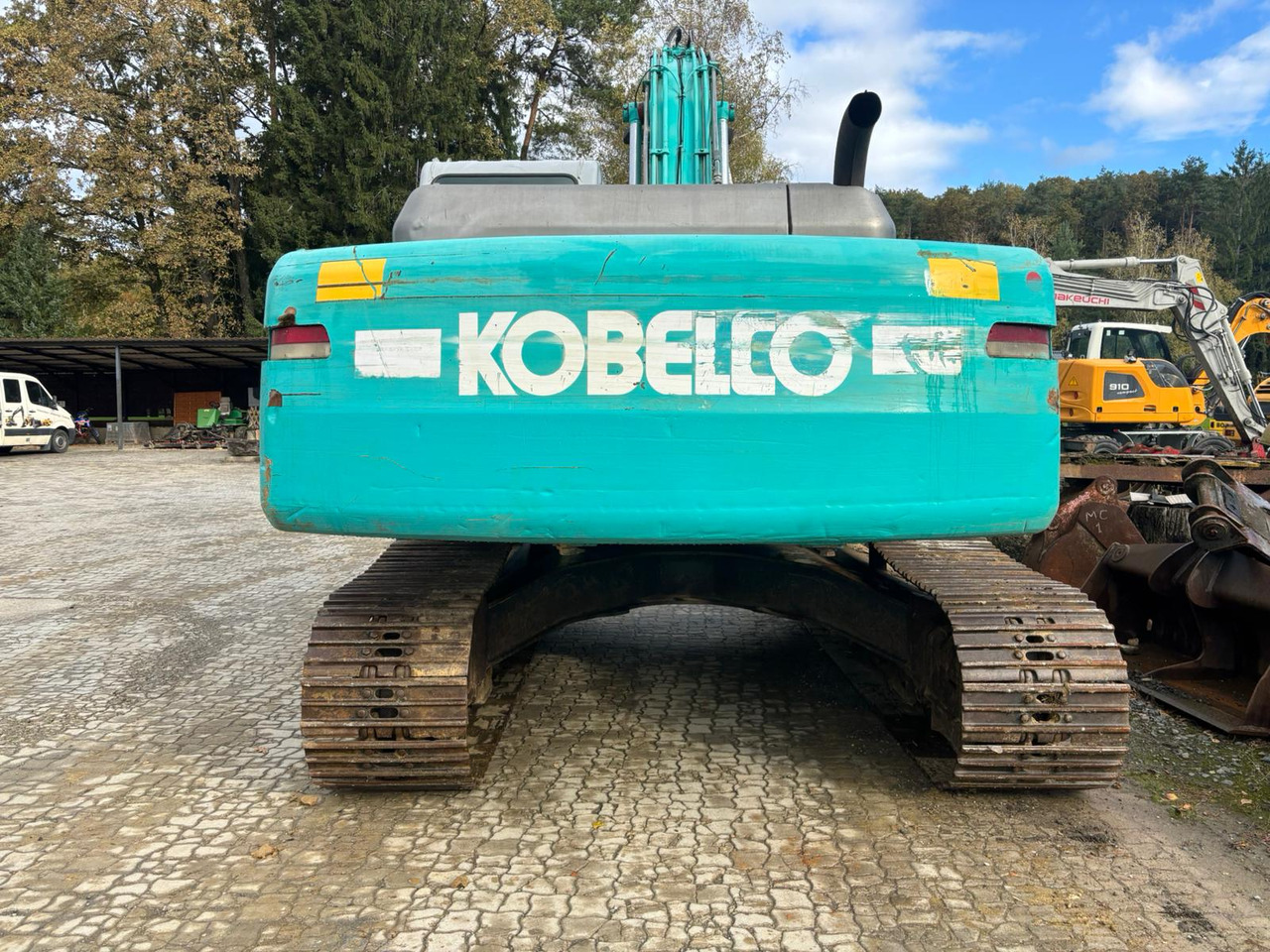 KOBELCO SK 250 NLC-6ES - Lánctalpas kotró: 4 kép. KOBELCO SK 250 NLC-6ES - Lánctalpas kotró: 4 kép.