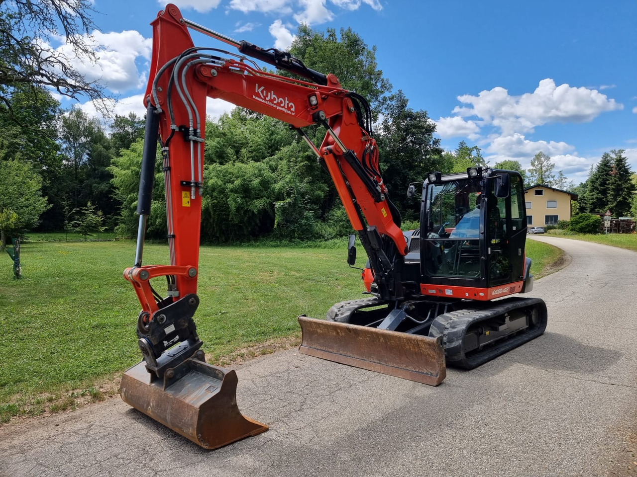 KUBOTA KX 080-4a2 - Minikotró: 3 kép. KUBOTA KX 080-4a2 - Minikotró: 3 kép.