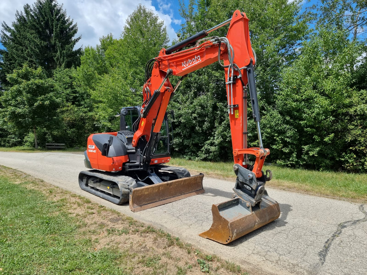 KUBOTA KX 080-4a2 - Minikotró: 4 kép. KUBOTA KX 080-4a2 - Minikotró: 4 kép.