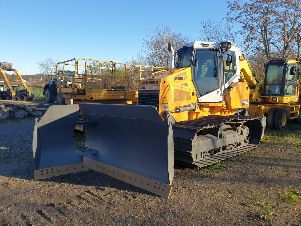 LIEBHERR PR 716 05 LGP - Buldózer: 4 kép. LIEBHERR PR 716 05 LGP - Buldózer: 4 kép.
