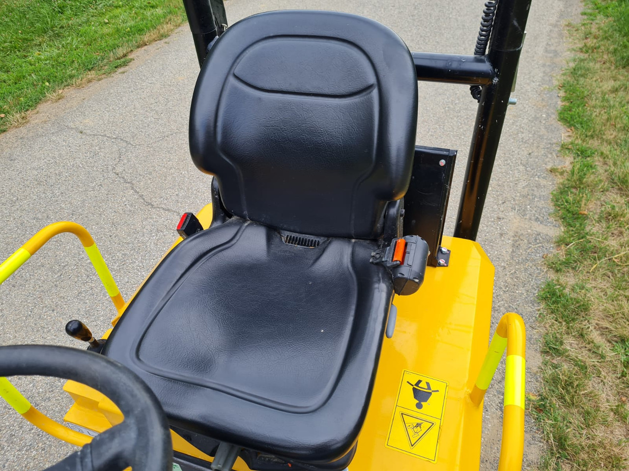 Minidömper MECALAC TA 1 eh: 15 kép. Minidömper MECALAC TA 1 eh: 15 kép.