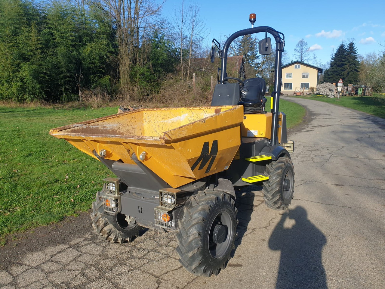 MECALAC TA 2 sh - Dömper: 4 kép. MECALAC TA 2 sh - Dömper: 4 kép.