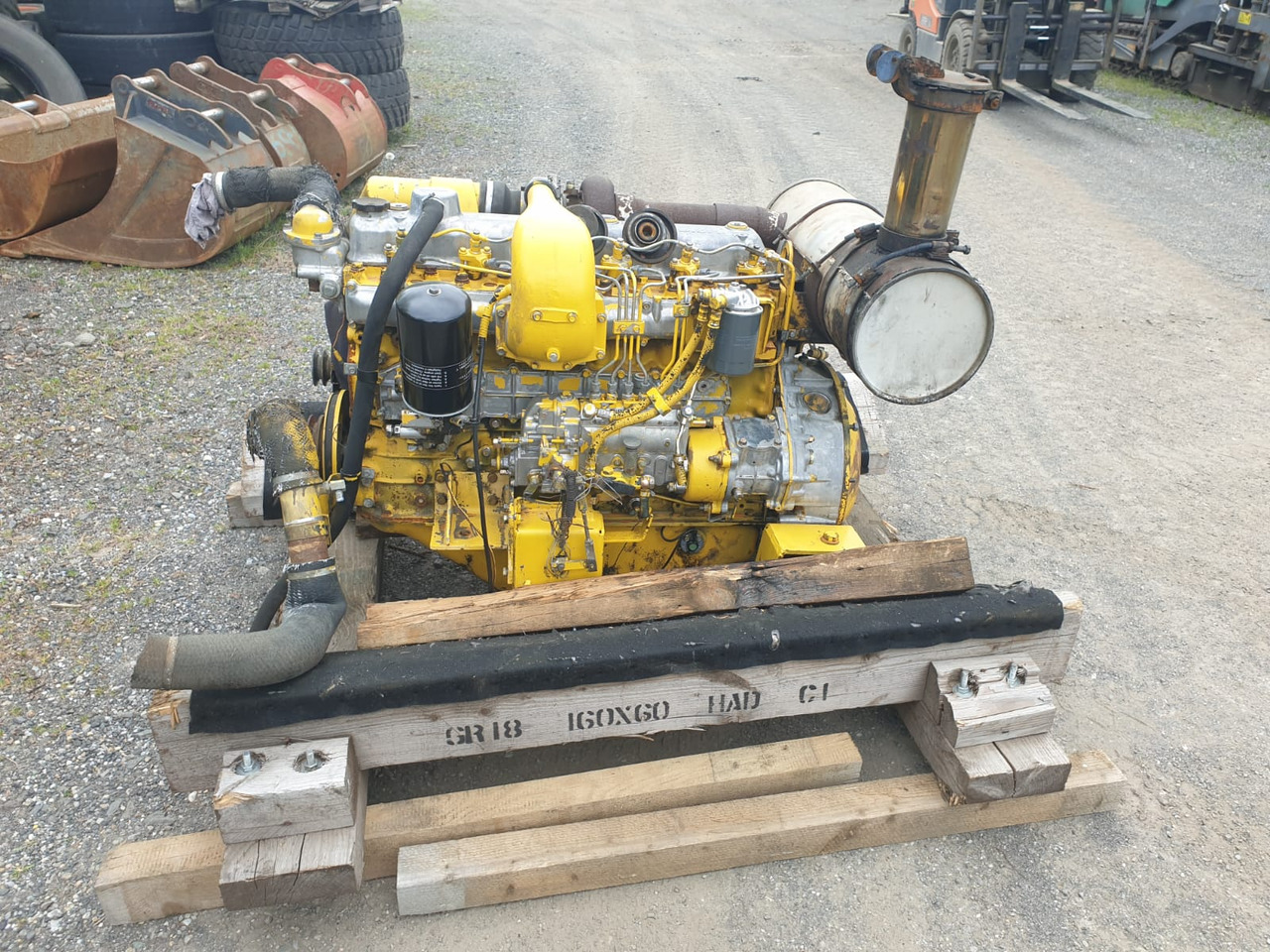 Mitsubishi - Motor - Lánctalpas kotró: 1 kép. Mitsubishi - Motor - Lánctalpas kotró: 1 kép.
