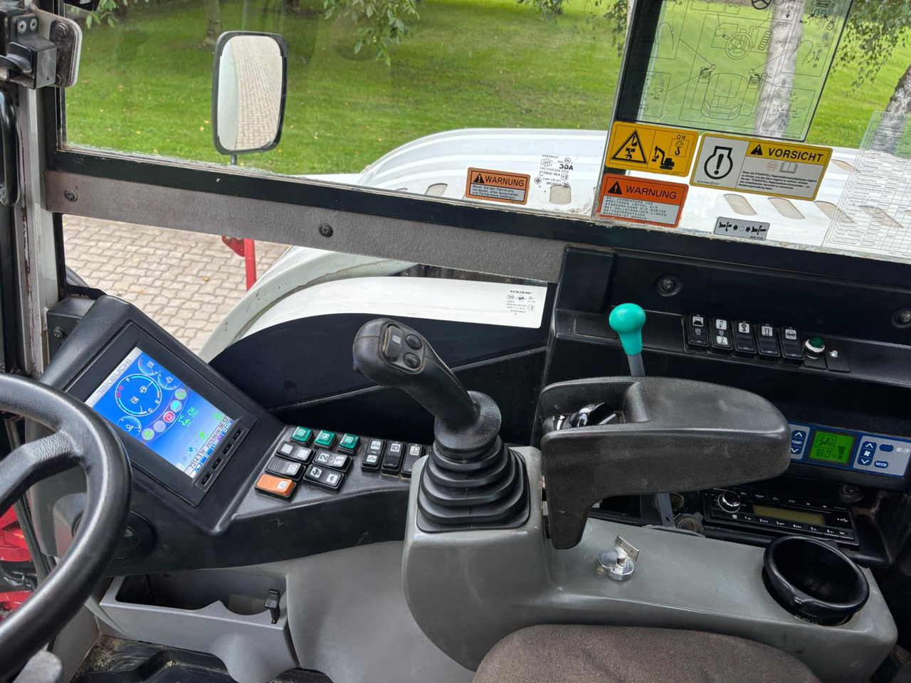 Gumikerekes kotró TAKEUCHI TB 295 W: 12 kép.