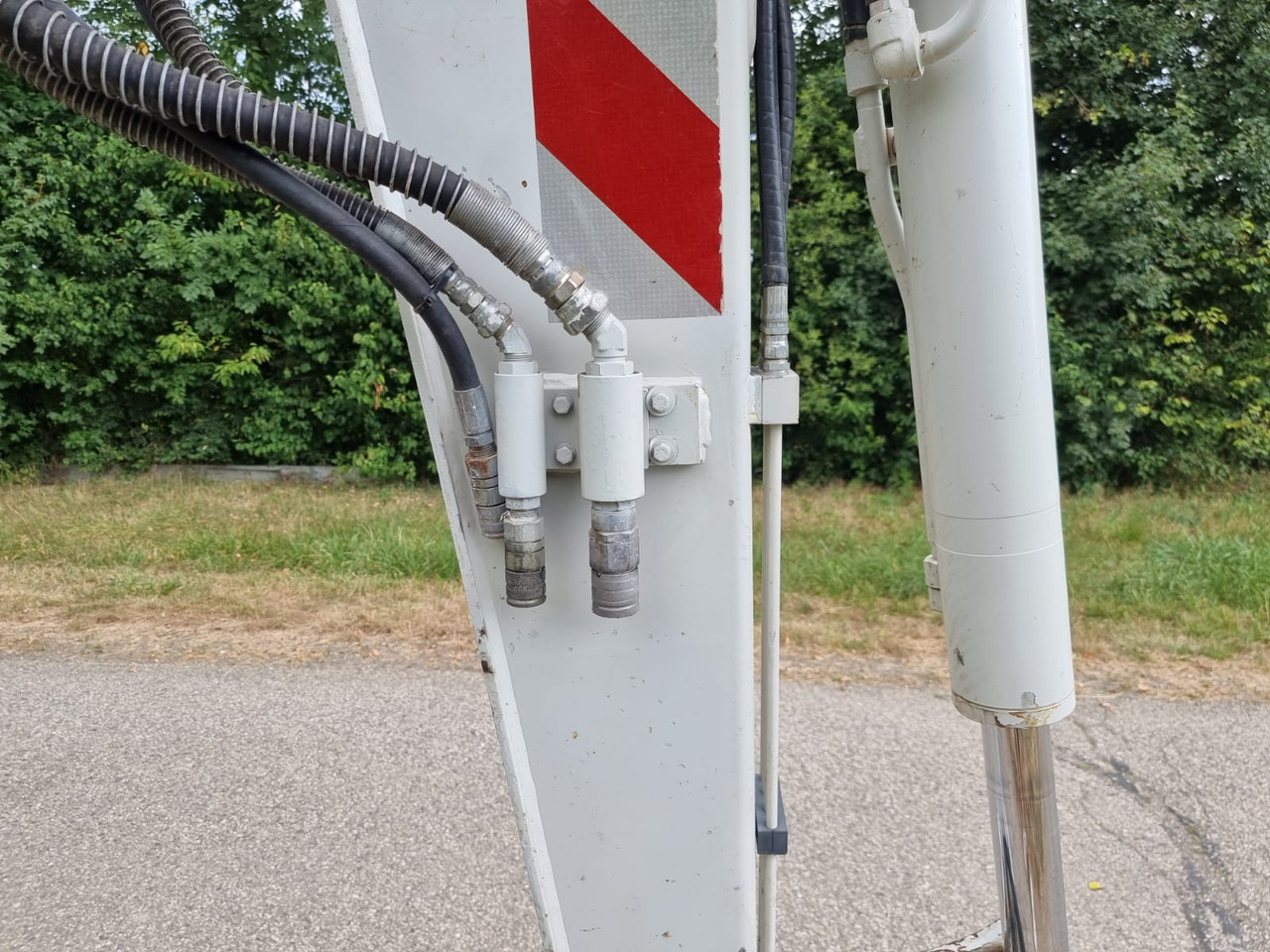 Gumikerekes kotró Takeuchi TB 295 W: 8 kép.