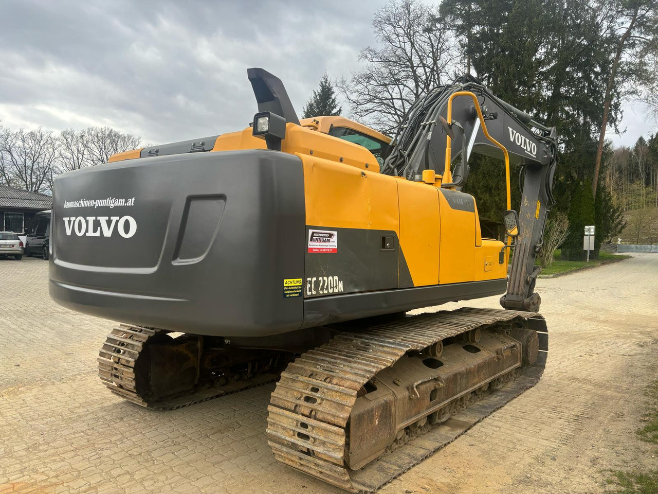 Volvo EC 220 DN - Lánctalpas kotró: 5 kép. Volvo EC 220 DN - Lánctalpas kotró: 5 kép.