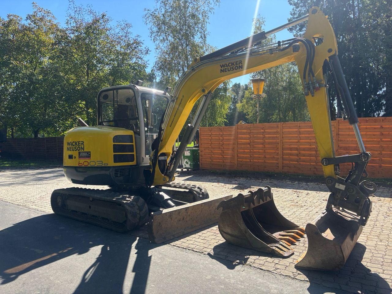 WACKER Neuson 6003 - Minikotró: 3 kép. WACKER Neuson 6003 - Minikotró: 3 kép.