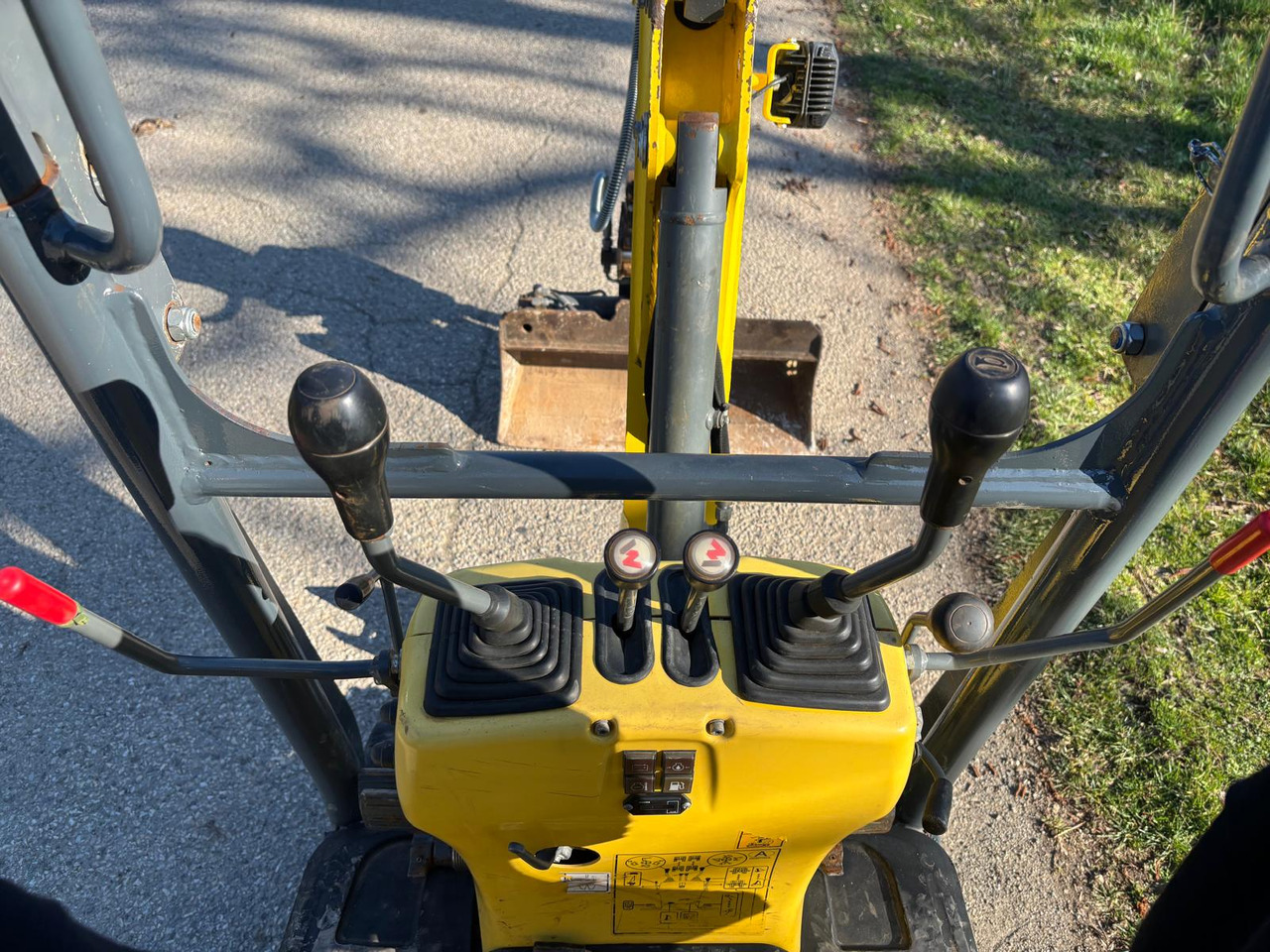 Minikotró WACKER Neuson 803: 12 kép.