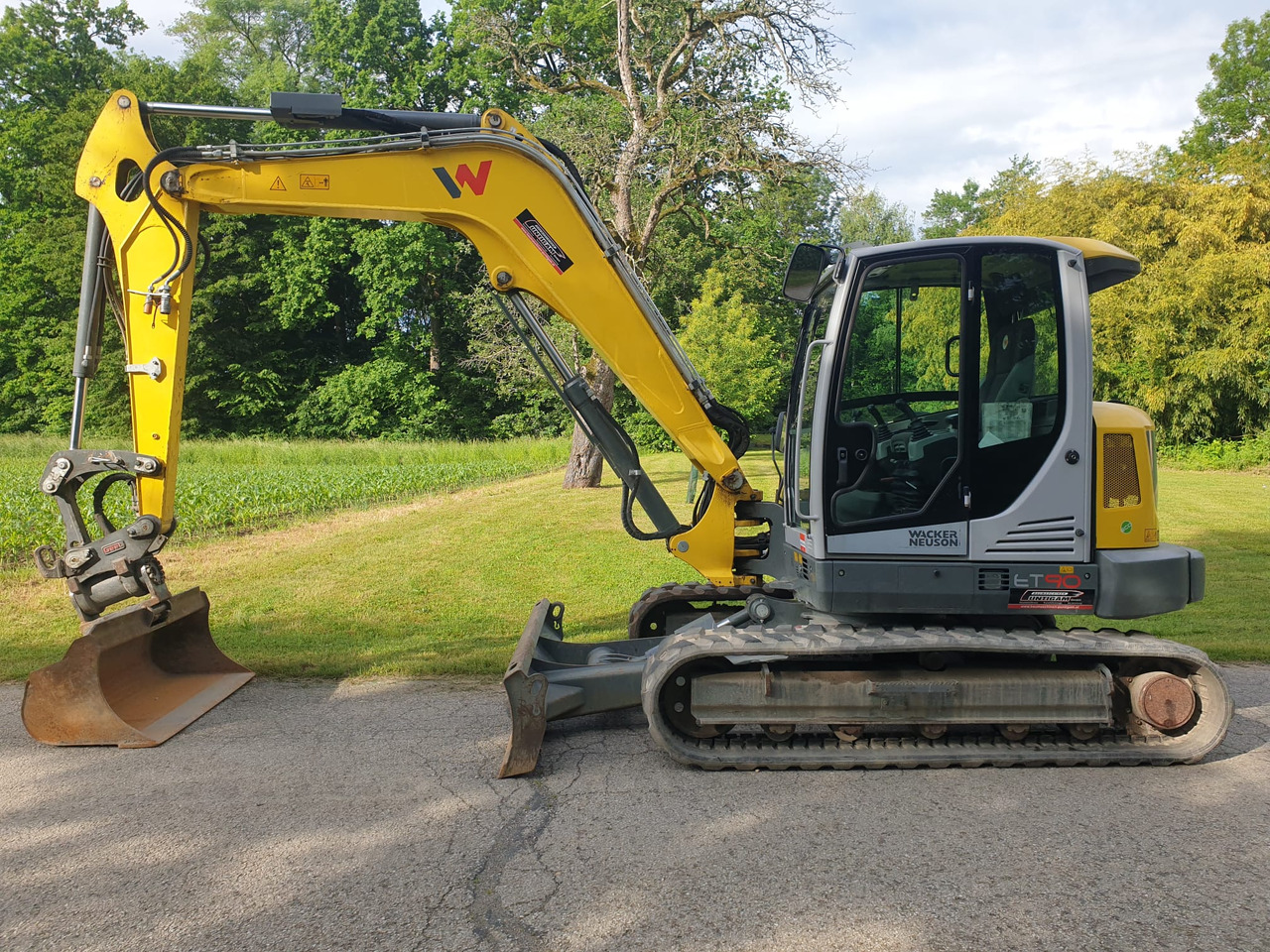 WACKER Neuson ET 90 - Minikotró: 1 kép. WACKER Neuson ET 90 - Minikotró: 1 kép.
