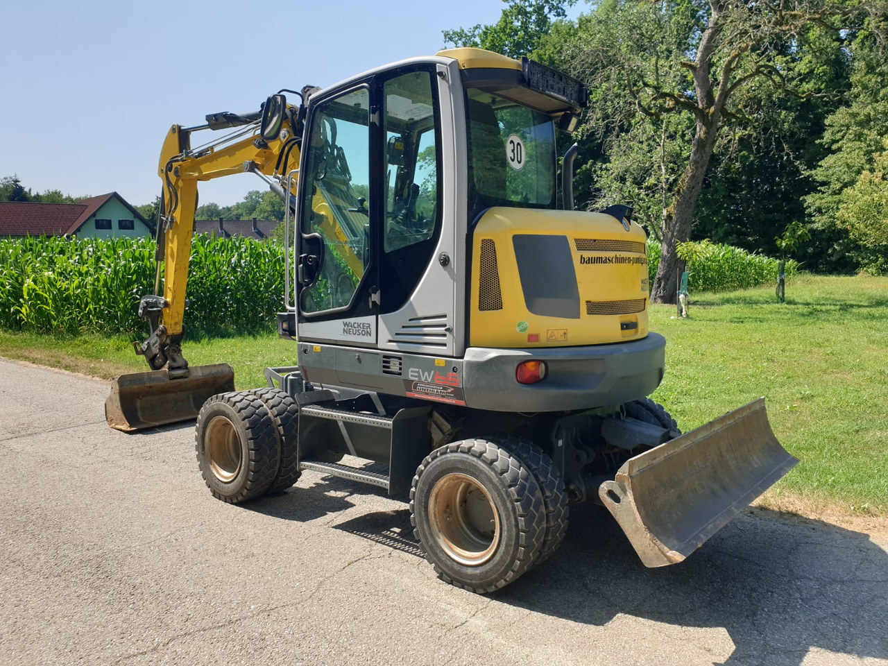 WACKER Neuson EW 65 - Gumikerekes kotró: 5 kép. WACKER Neuson EW 65 - Gumikerekes kotró: 5 kép.