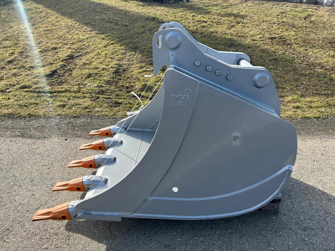 Winkelbauer 130 cm backhoe bucket with OQ 70/55 - Kotró kanál - Lánctalpas kotró: 3 kép. Winkelbauer 130 cm backhoe bucket with OQ 70/55 - Kotró kanál - Lánctalpas kotró: 3 kép.