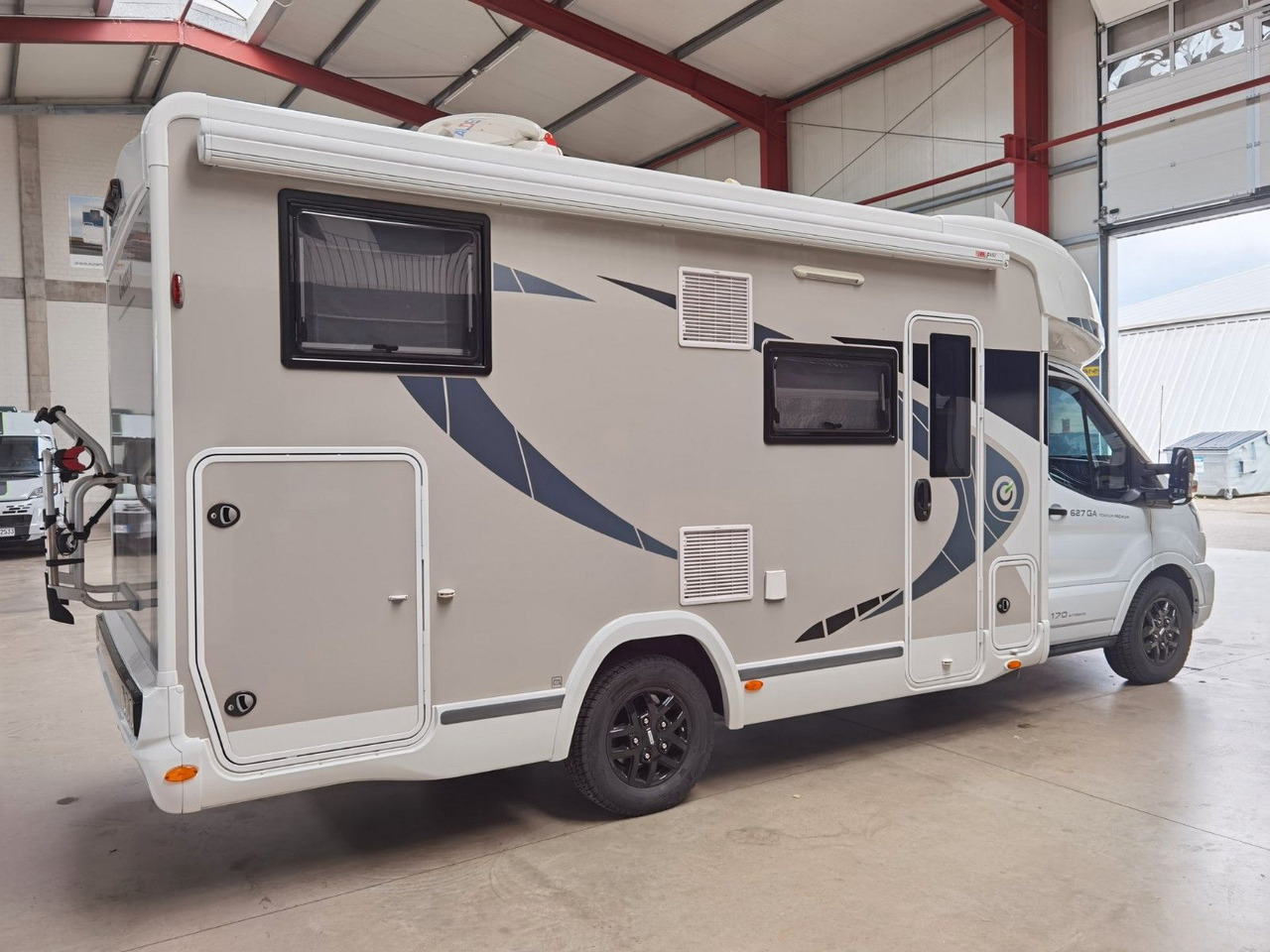 Chausson 627 GA TITANIUM -PREMIUM /EINZELBETTEN & HUBBETT - Félintegrált lakóautó: 4 kép. Chausson 627 GA TITANIUM -PREMIUM /EINZELBETTEN & HUBBETT - Félintegrált lakóautó: 4 kép.