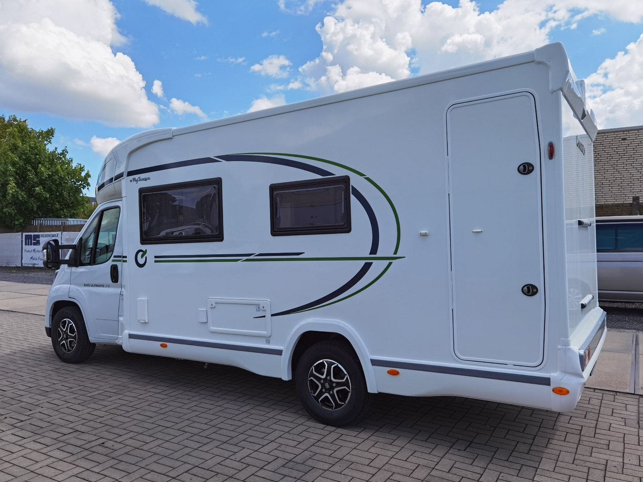 Chausson 640 ULTIMATE / -2026- / XXL- HUBBETT & RAUMBAD - Félintegrált lakóautó: 5 kép. Chausson 640 ULTIMATE / -2026- / XXL- HUBBETT & RAUMBAD - Félintegrált lakóautó: 5 kép.