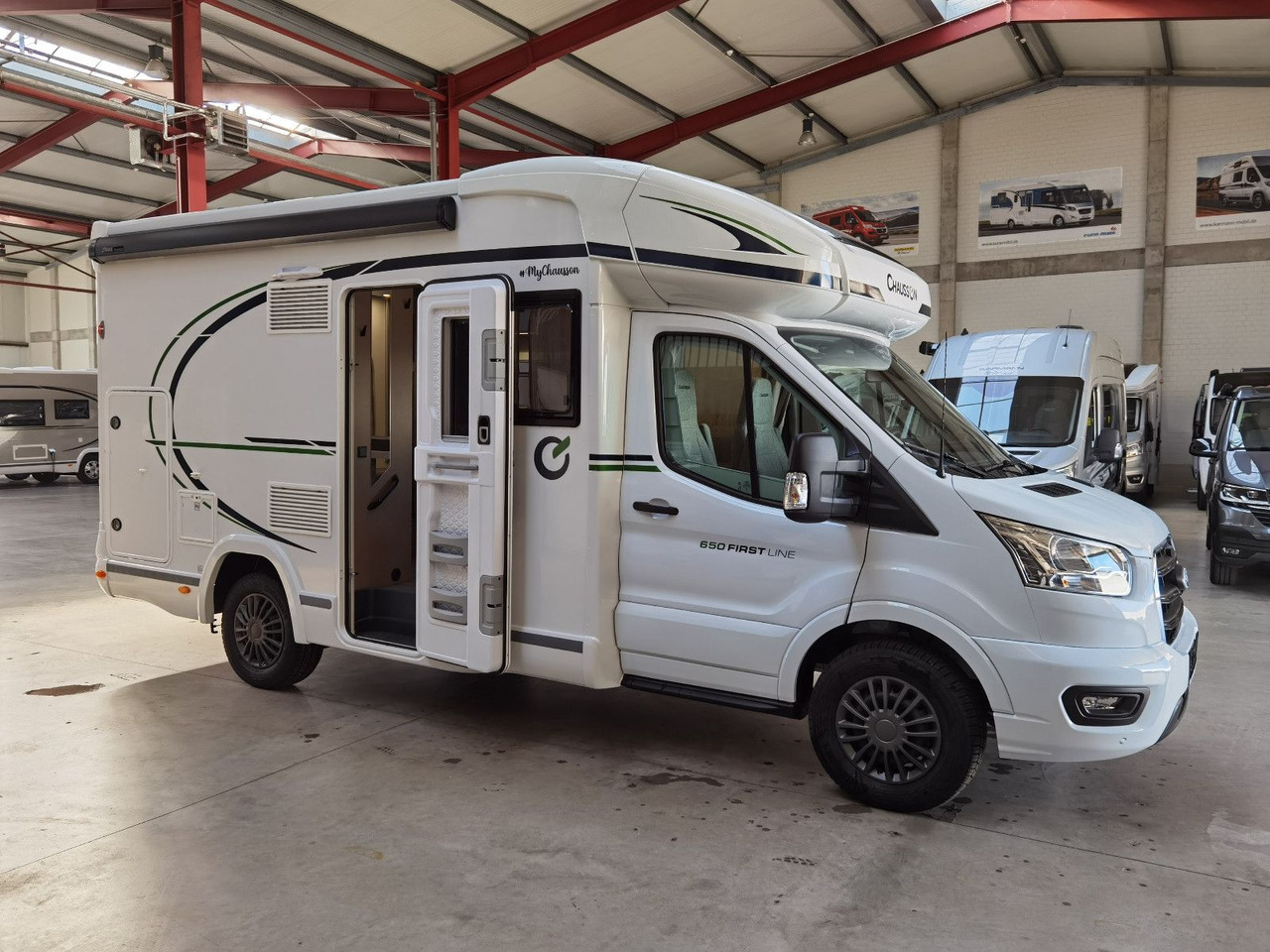 Chausson 650 FIRST LINE /-2025-/ARCTIC-PAKET/XXL- HUBBETT - Félintegrált lakóautó: 5 kép. Chausson 650 FIRST LINE /-2025-/ARCTIC-PAKET/XXL- HUBBETT - Félintegrált lakóautó: 5 kép.