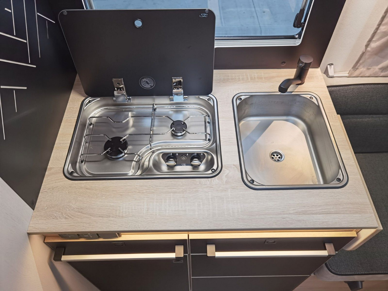 Félintegrált lakóautó Chausson 650 TITANIUM / - 2026 - / NUR 6.39 M. / HUBBETT: 20 kép. Félintegrált lakóautó Chausson 650 TITANIUM / - 2026 - / NUR 6.39 M. / HUBBETT: 20 kép.