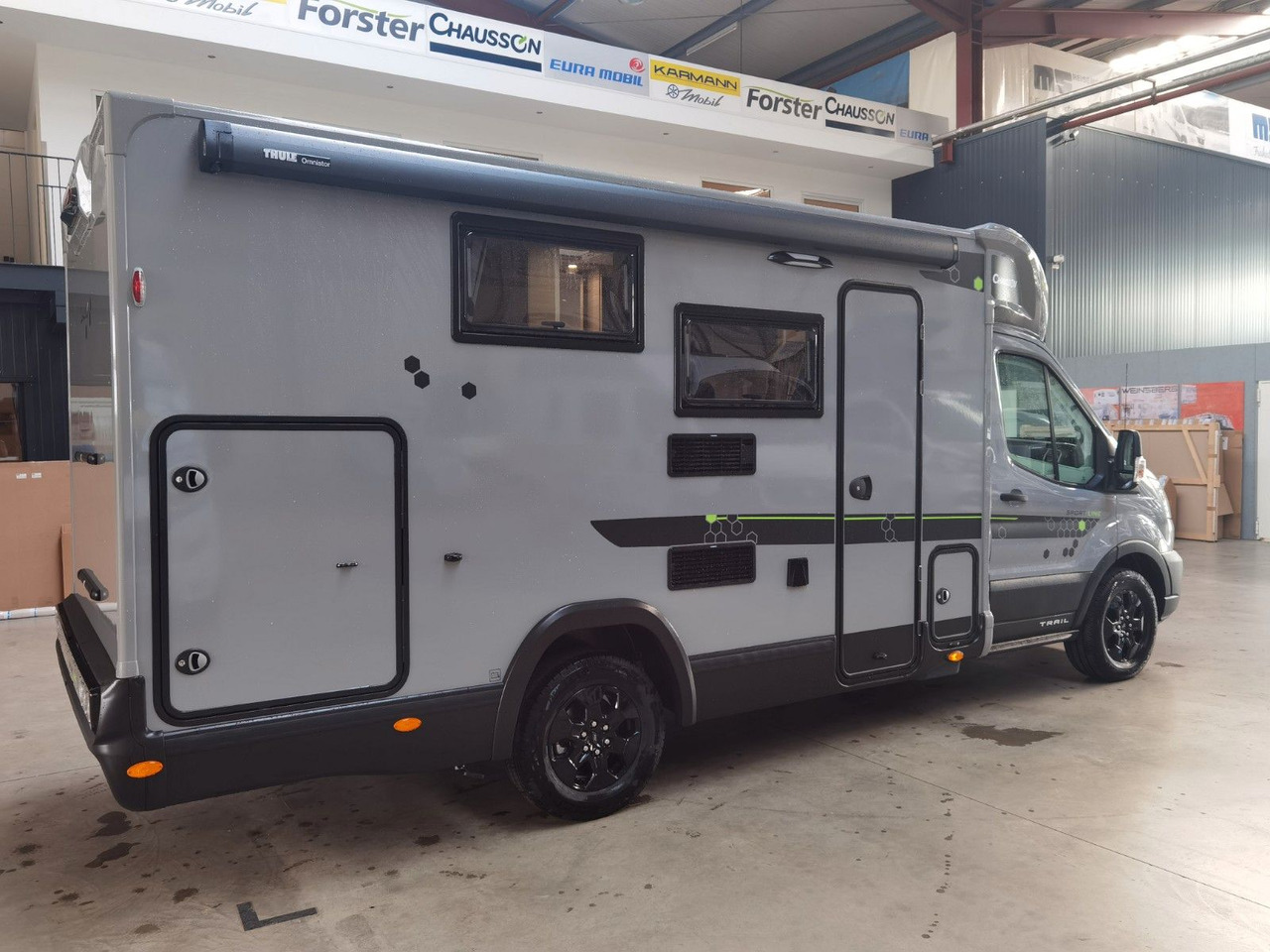 Chausson S 695 SPORT LINE /-2025- /165PS-697/ SEITENBETT - Félintegrált lakóautó: 4 kép. Chausson S 695 SPORT LINE /-2025- /165PS-697/ SEITENBETT - Félintegrált lakóautó: 4 kép.