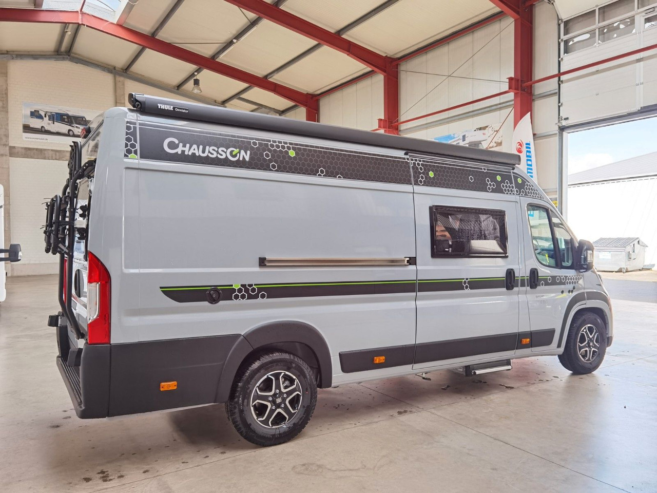 Chausson V690 SPORT LINE / 140PS-8G / XL -HUBBETT E.-BIKE - Kempingautó: 4 kép. Chausson V690 SPORT LINE / 140PS-8G / XL -HUBBETT E.-BIKE - Kempingautó: 4 kép.