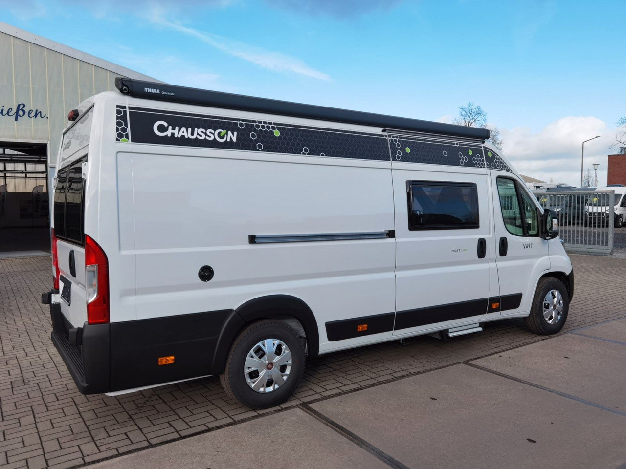 Chausson V697 FIRST LINE / ZUBEHÖR - PAKET / EINZELBETTEN - Kempingautó: 5 kép. Chausson V697 FIRST LINE / ZUBEHÖR - PAKET / EINZELBETTEN - Kempingautó: 5 kép.