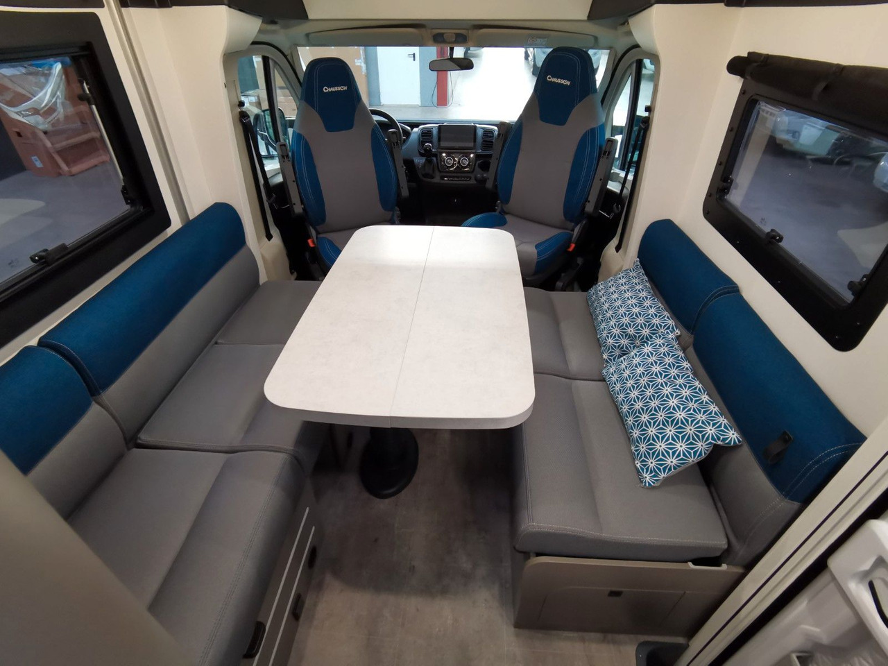 Félintegrált lakóautó Chausson X 650 EXCLUSIVE LINE / 140PS- 9G / XXL - HUBBETT: 12 kép.