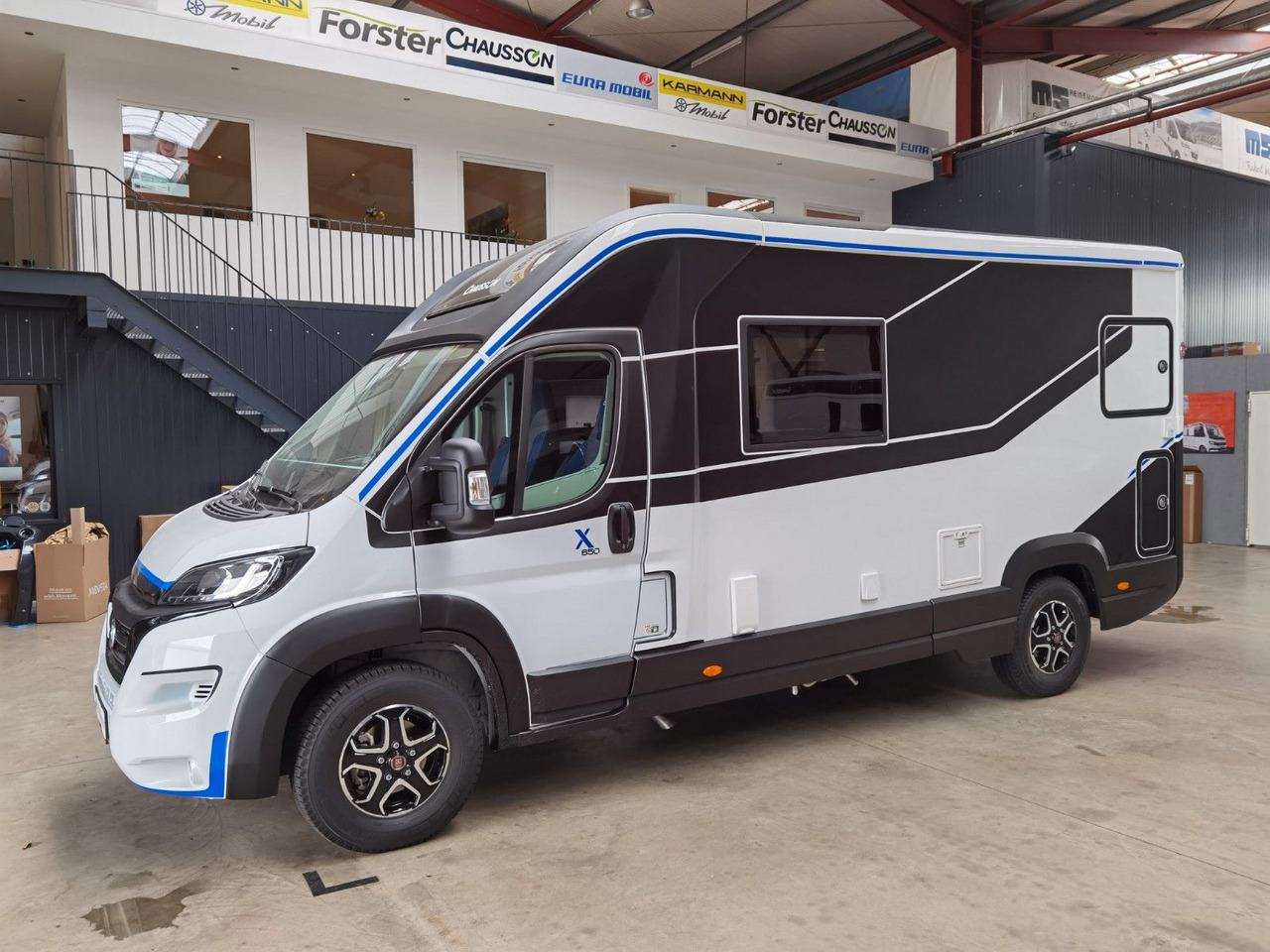 Félintegrált lakóautó Chausson X 650 EXCLUSIVE LINE / 140PS- 9G / XXL - HUBBETT: 6 kép.