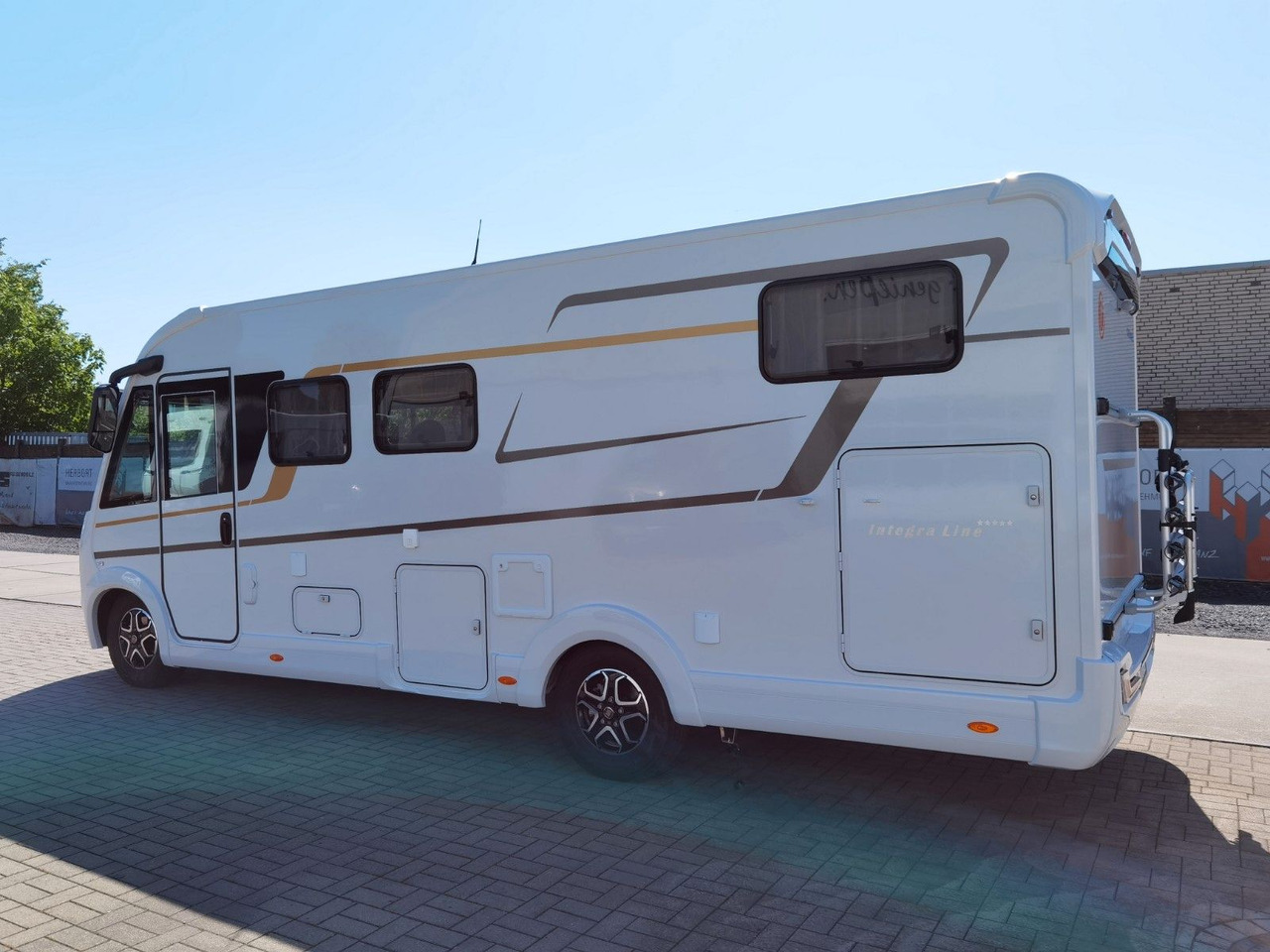 Eura Mobil INTEGRA LINE 720 EF / 180PS-9G 40H /EINZELBETTEN - Integrált lakóautó: 5 kép. Eura Mobil INTEGRA LINE 720 EF / 180PS-9G 40H /EINZELBETTEN - Integrált lakóautó: 5 kép.