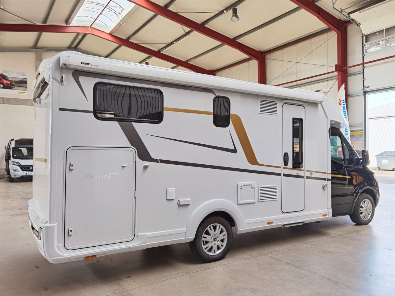 Eura Mobil PROFILA T 726 EB /-2025-/ MONDIAL PLUS & S-PAKET - Félintegrált lakóautó: 4 kép. Eura Mobil PROFILA T 726 EB /-2025-/ MONDIAL PLUS & S-PAKET - Félintegrált lakóautó: 4 kép.