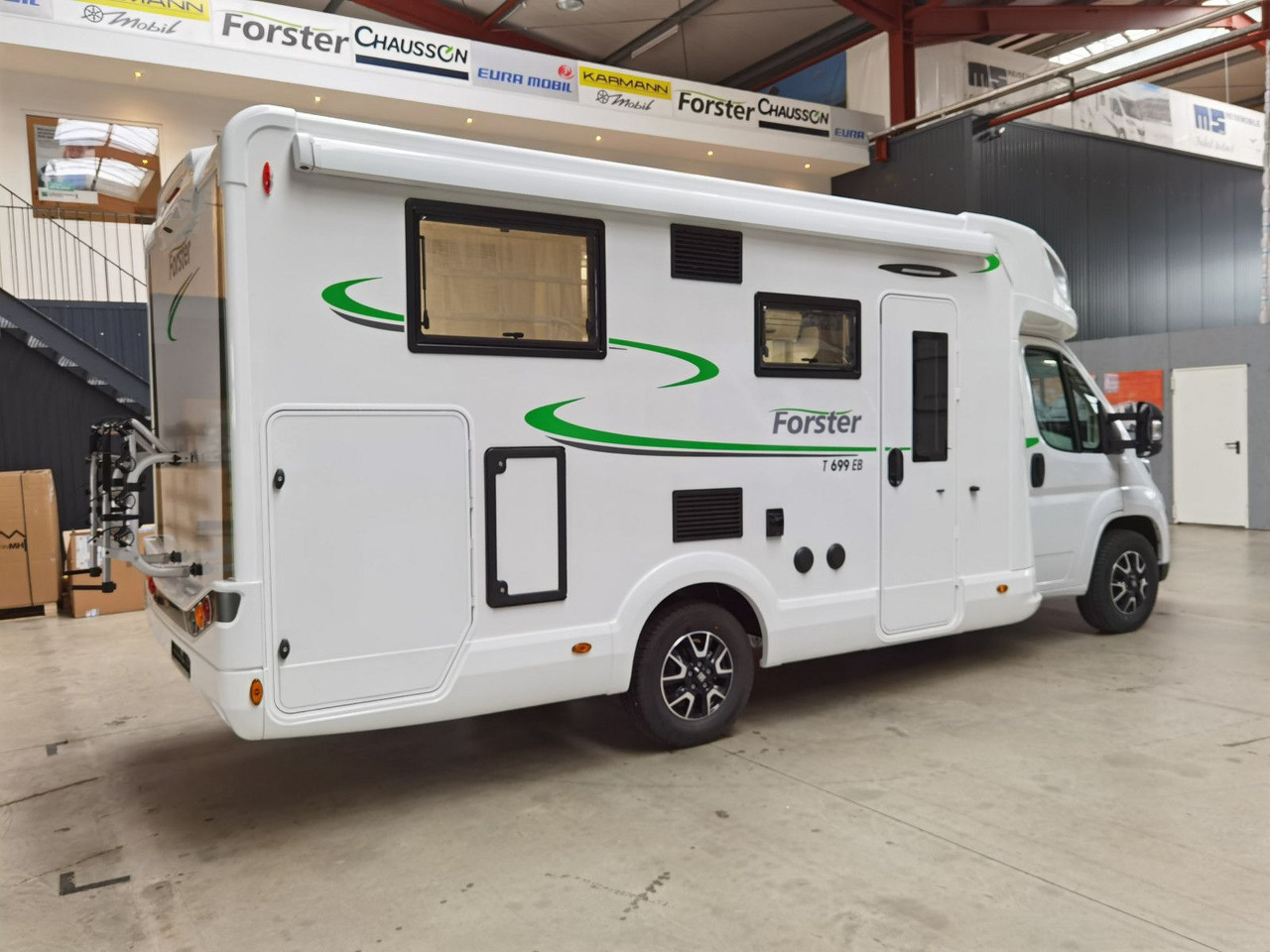 Forster T 699 EB /MODELL 2025/EINZELBETT/AUTOMATIK - Félintegrált lakóautó: 5 kép. Forster T 699 EB /MODELL 2025/EINZELBETT/AUTOMATIK - Félintegrált lakóautó: 5 kép.