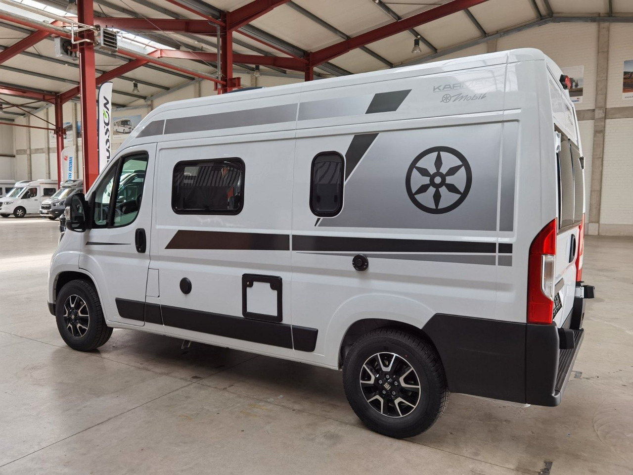 Karmann DAVIS 540 LIFESTYLE / MODELL 2026 / HECKBETT - Kempingautó: 5 kép. Karmann DAVIS 540 LIFESTYLE / MODELL 2026 / HECKBETT - Kempingautó: 5 kép.