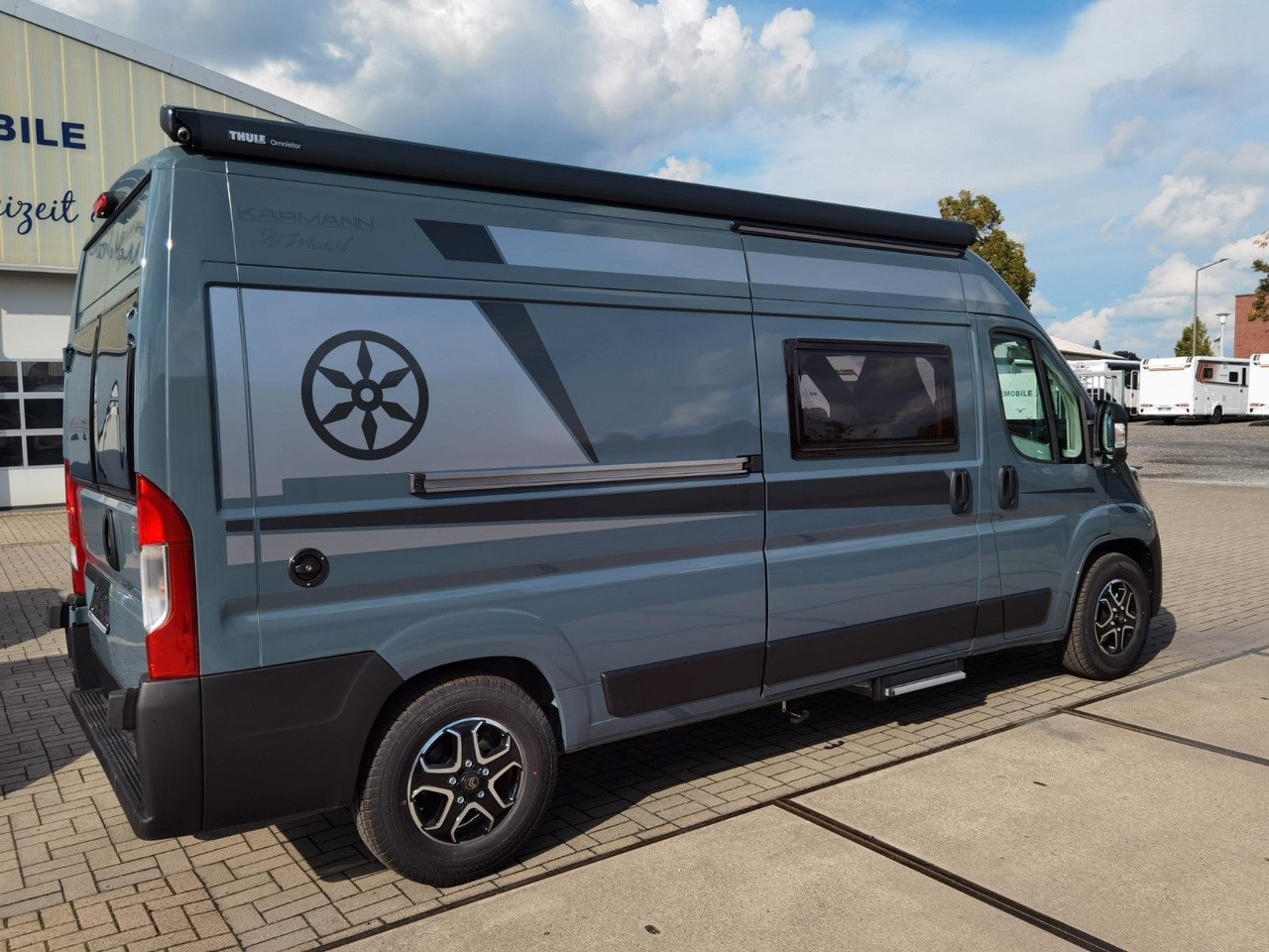 Karmann DAVIS 590 TRENDSTYLE / -MODELL 2026-/ PLUS-PAKET - Kempingautó: 4 kép. Karmann DAVIS 590 TRENDSTYLE / -MODELL 2026-/ PLUS-PAKET - Kempingautó: 4 kép.