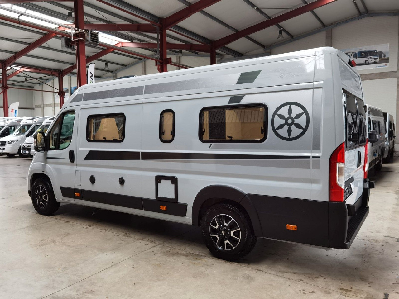 Karmann DAVIS 620 LIFESTYLE/-MODELL 2026- / EINZELBETTEN - Kempingautó: 5 kép. Karmann DAVIS 620 LIFESTYLE/-MODELL 2026- / EINZELBETTEN - Kempingautó: 5 kép.