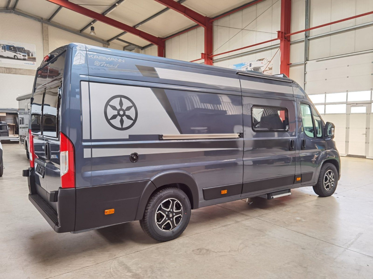 Karmann DAVIS 630 LIFESTYLE/ - 2026 - / XXL-HUBBETT -GAR - Kempingautó: 4 kép. Karmann DAVIS 630 LIFESTYLE/ - 2026 - / XXL-HUBBETT -GAR - Kempingautó: 4 kép.