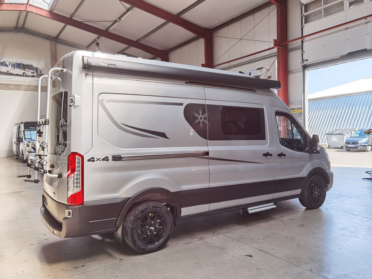 Karmann DEXTER 560 / 170PS - 4x4 / SOLAR & MARKISE & ALU - Kempingautó: 4 kép. Karmann DEXTER 560 / 170PS - 4x4 / SOLAR & MARKISE & ALU - Kempingautó: 4 kép.