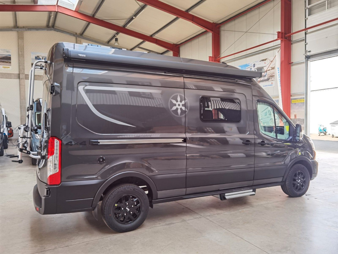 Karmann DEXTER 570 / 170 PS / 4x4/ ALU / SOLAR / MARKISE - Kempingautó: 4 kép. Karmann DEXTER 570 / 170 PS / 4x4/ ALU / SOLAR / MARKISE - Kempingautó: 4 kép.